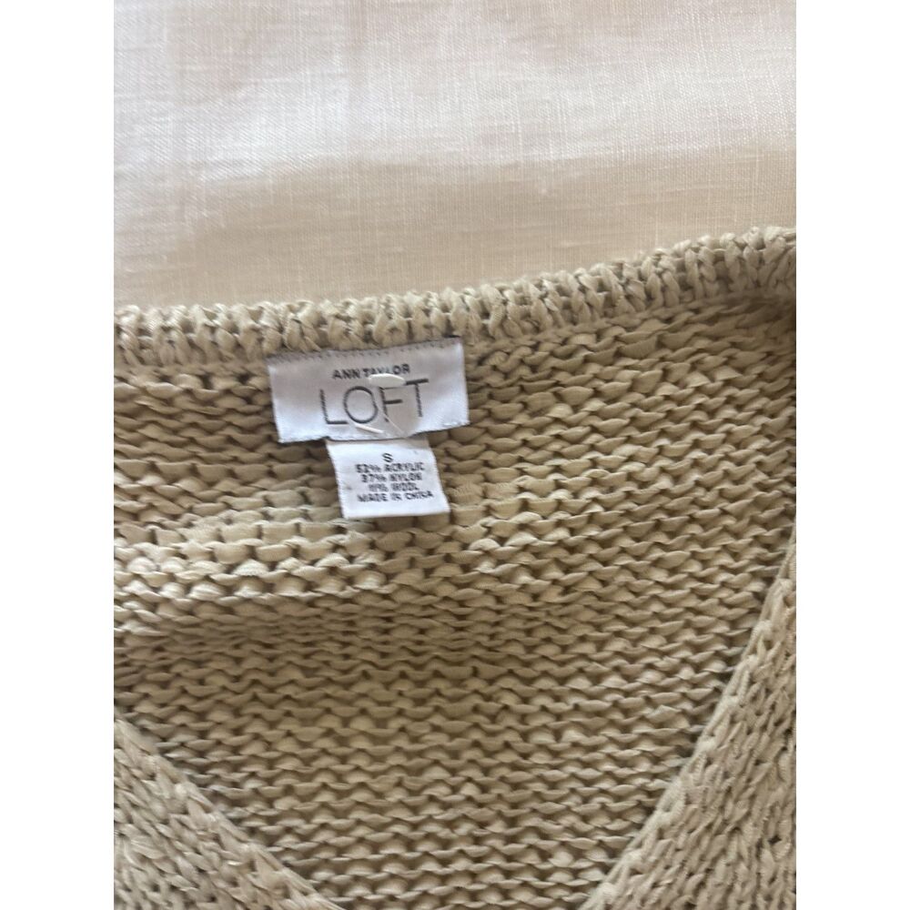 Ann Taylor LOFT Cream Open Knit Slouchy V-Neck Sweater - Size